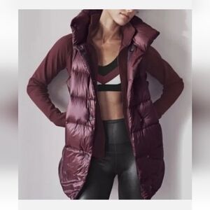 NWT! ~ATHLETA~ BURGUNDY HAVEN DOWN PUFFER VEST-L